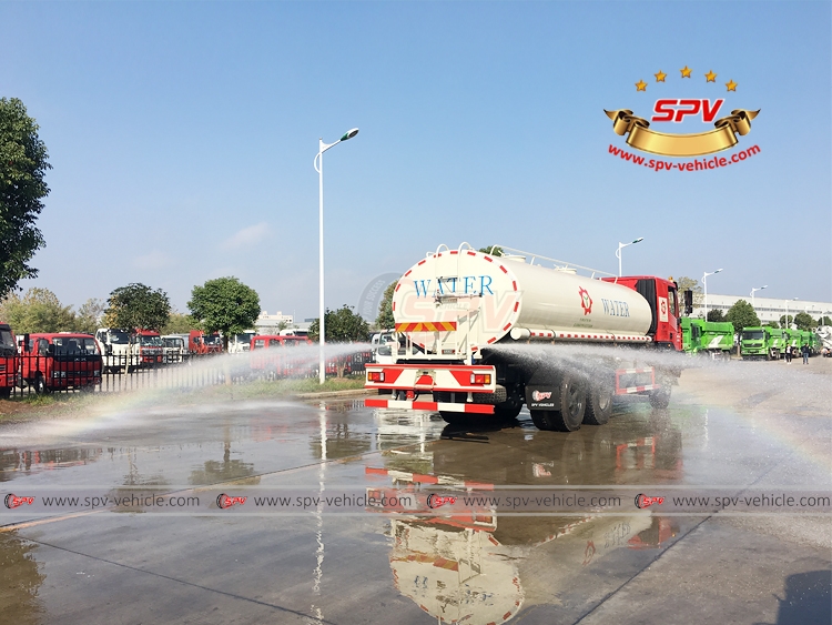Water Spraying Truck IVECO - Side Spraying